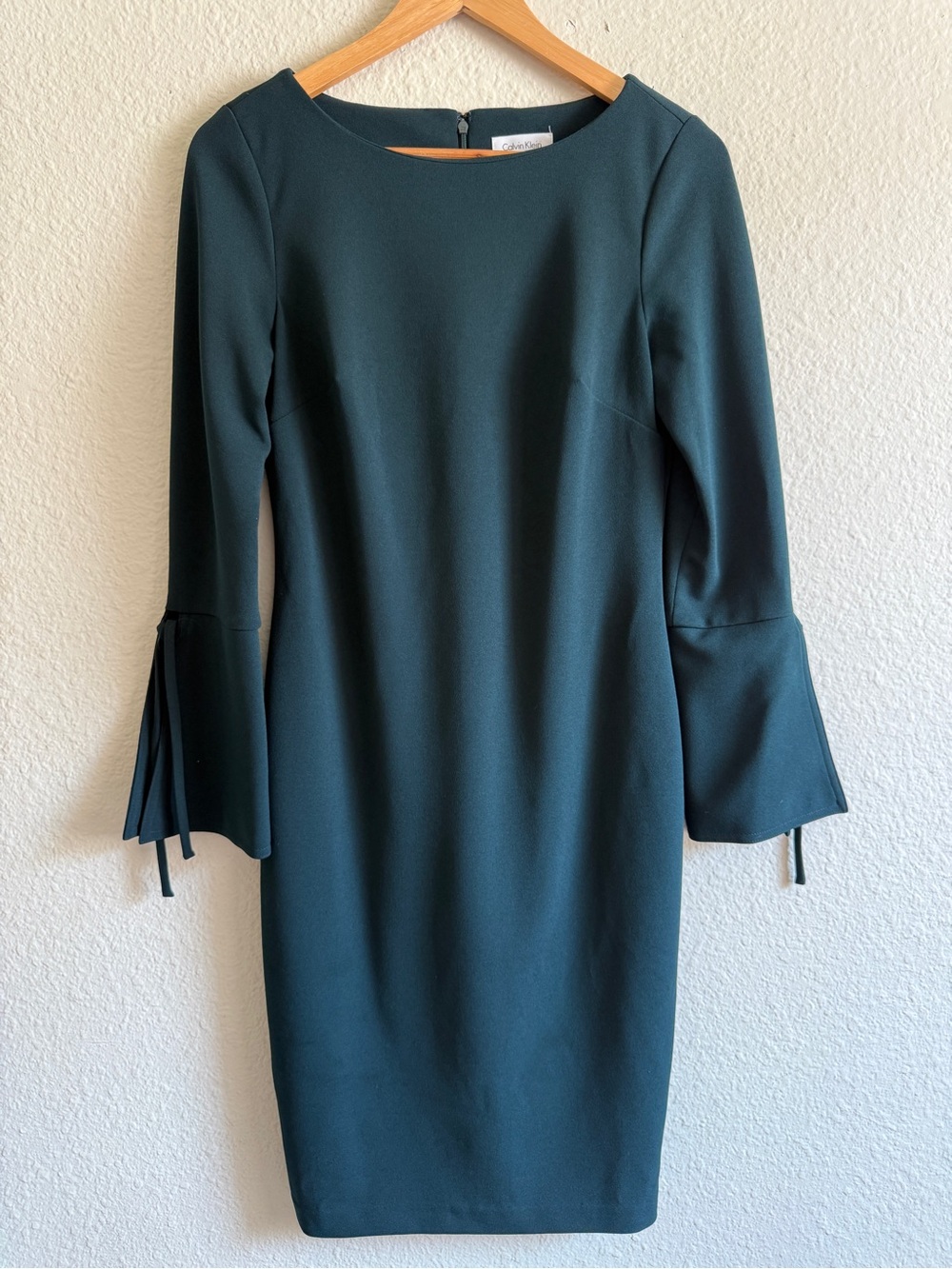 Calvin Klein Classic Long Sleeve Sheath Dress in Dark Teal- size 6